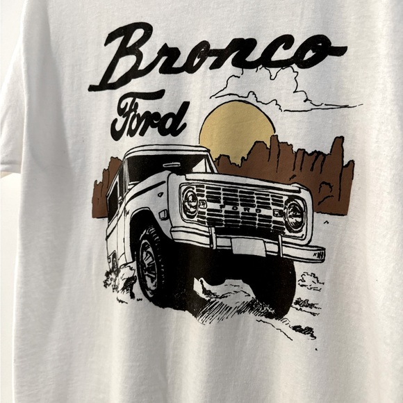 Ford Bronco Oversized Boyfriend Graphic Tee size Small - Picture 5 of 7